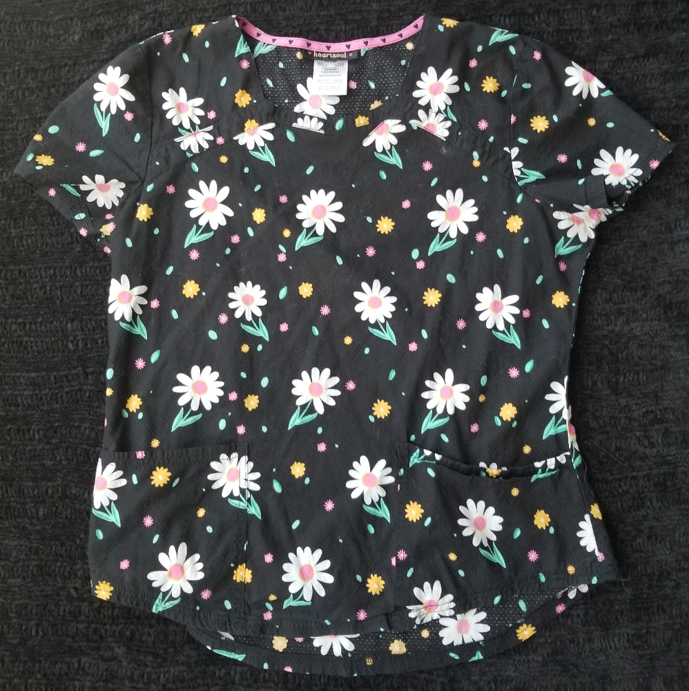 NWOT HEART SOUL SCRUB TOP